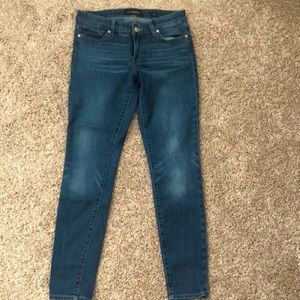 Lucky brand Stella Skinny jeans. Like new.